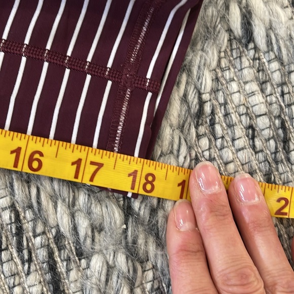 EUC Lululemon Wunder Under Crop (High Rise) Luxtreme 21” Leggings - Picture 10 of 11